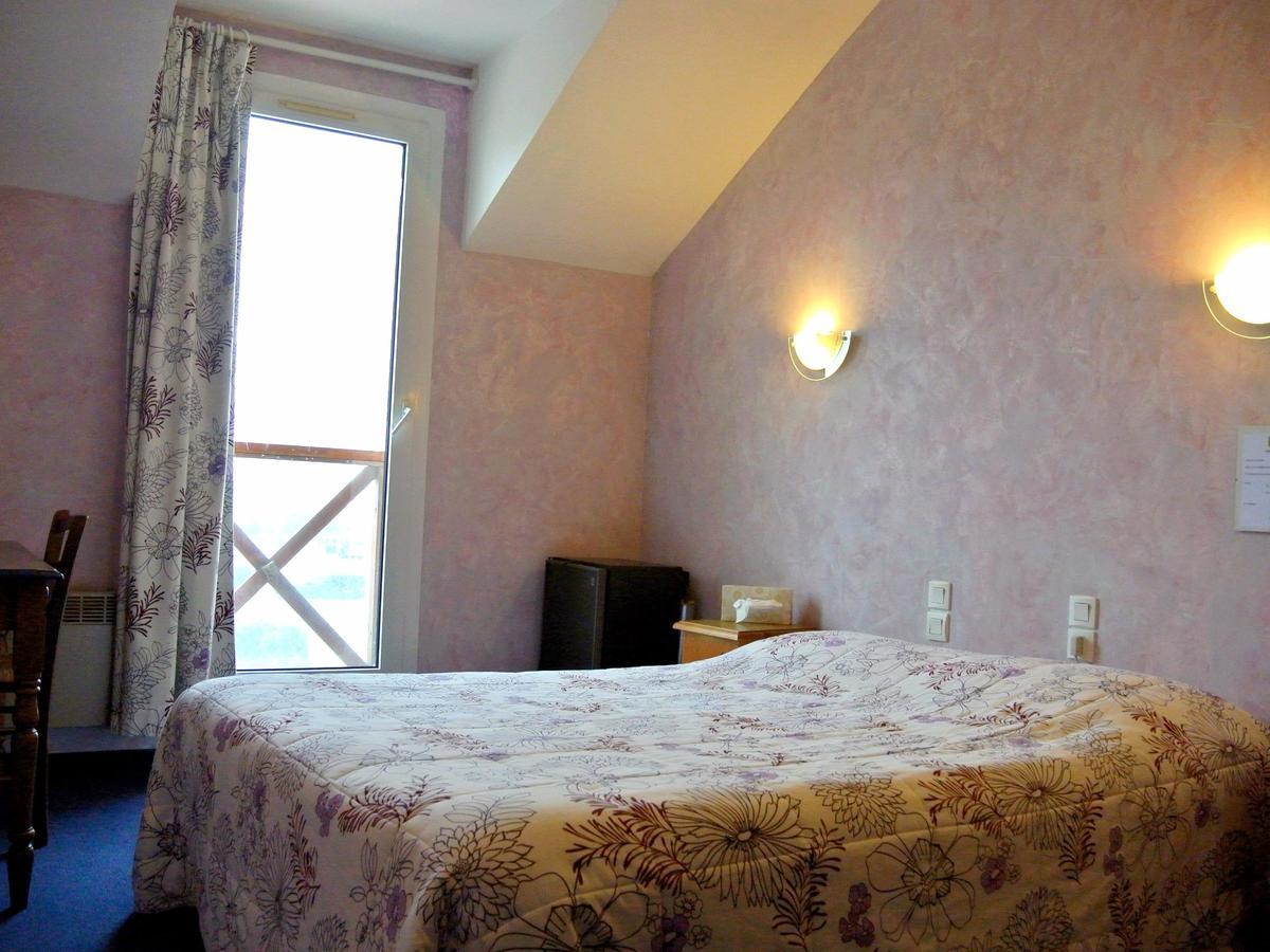 Logis Argonne Hotel Vouziers Экстерьер фото